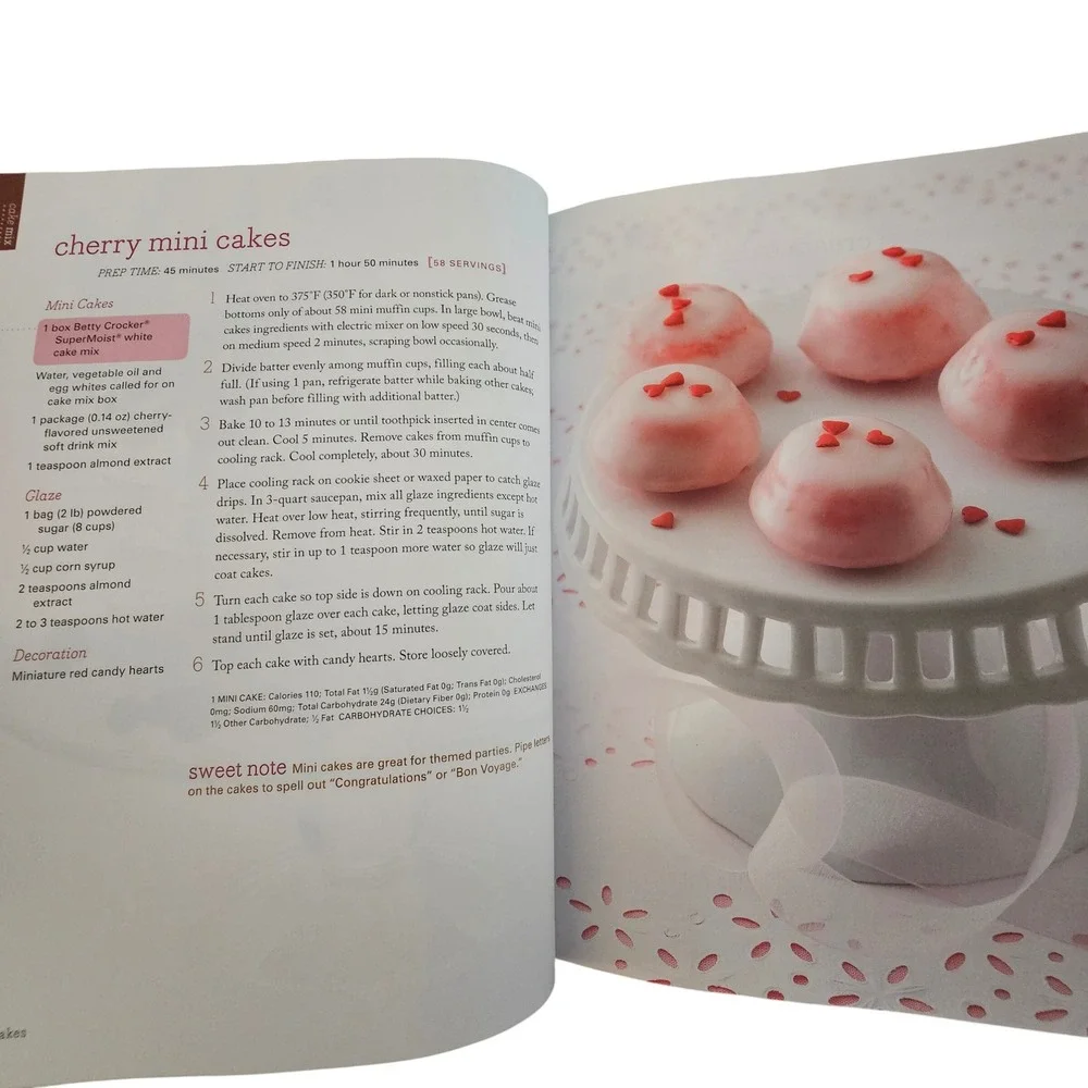 Betty Crocker Mix‎ It Up Desserts Cookbook Hardcover 320 Recipes 2012 Rodale